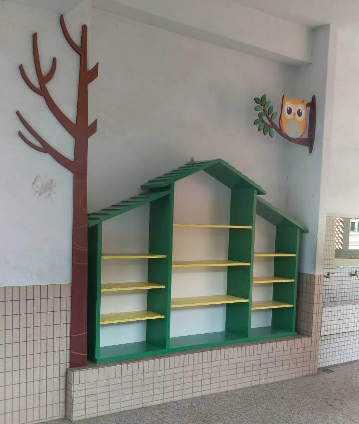 NC4-15.1 廊道圖書角落