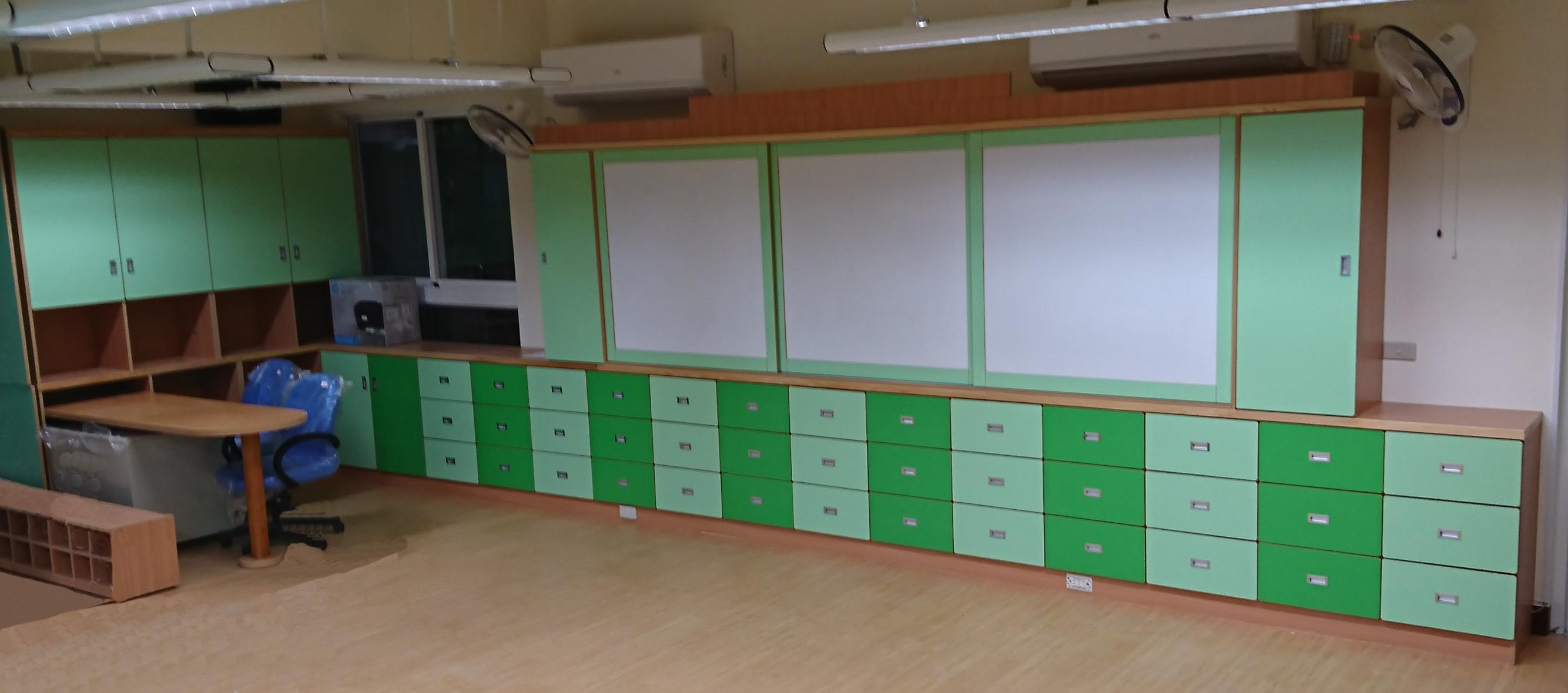 15.1 抽屜書包綜合櫃