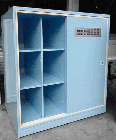 25.6 32人棉被白板櫃