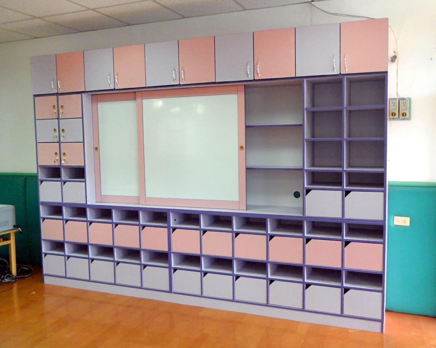 9.1 白板工作教具櫃