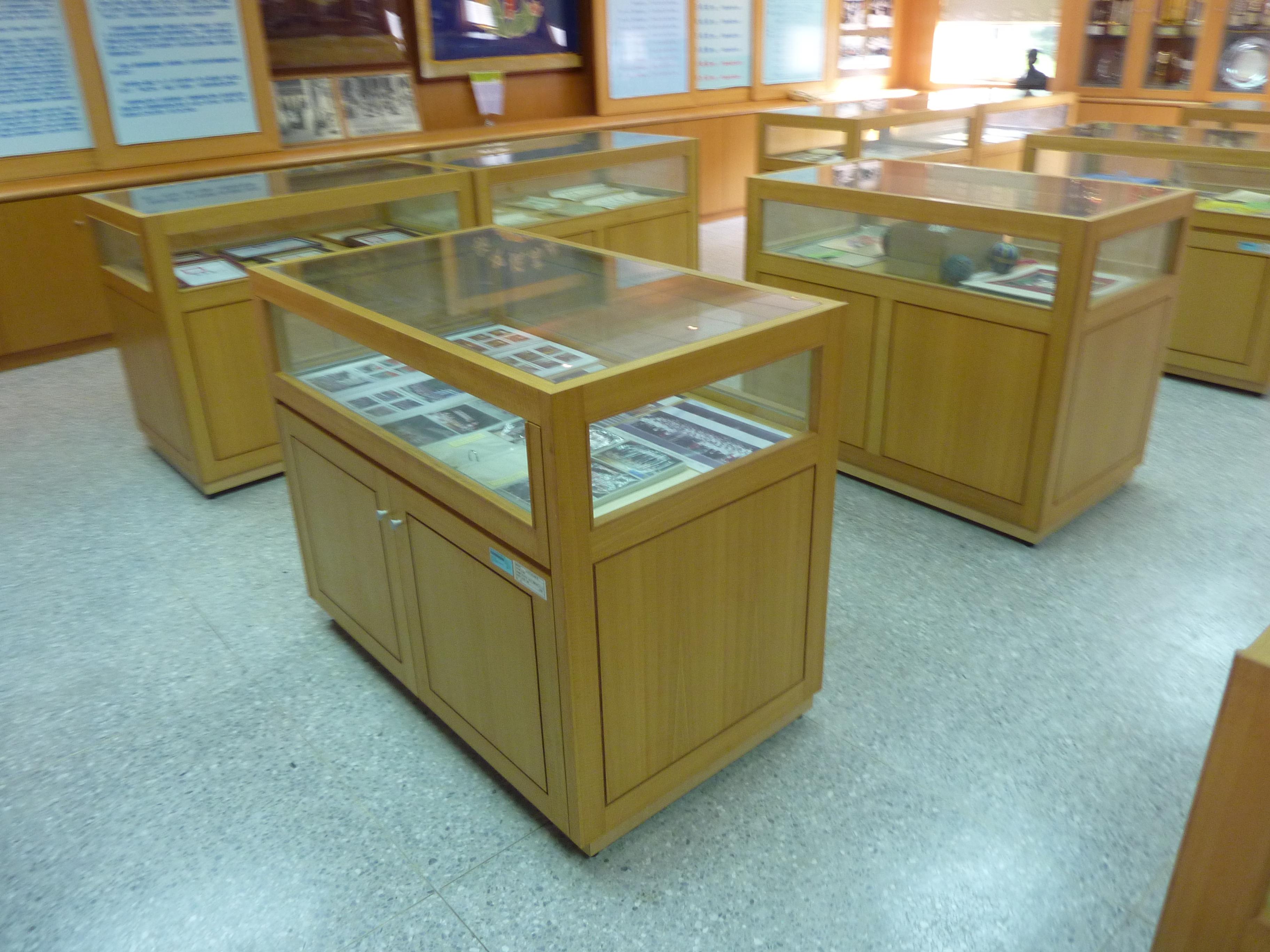 15.5 玻璃展示櫃