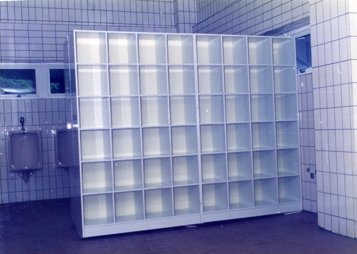 13.3 塑鋼更衣空格櫃