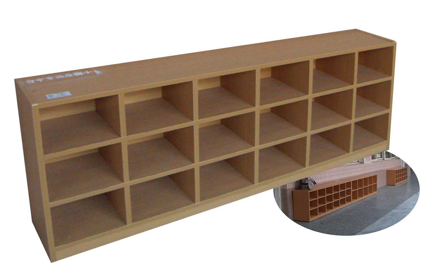 11.3 十八人鞋櫃