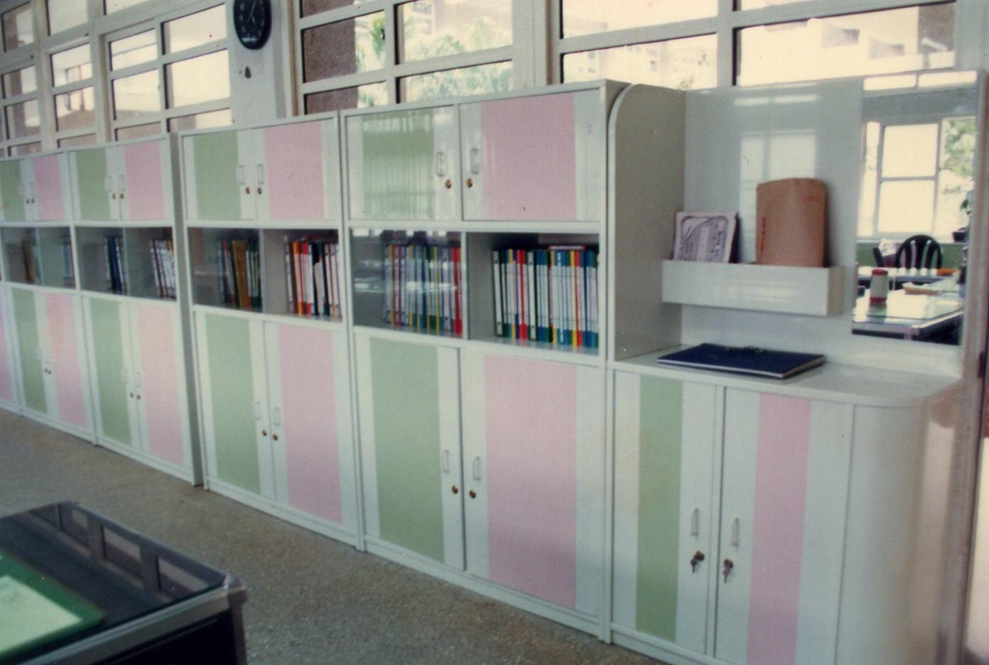 13.2 辦公資料櫃