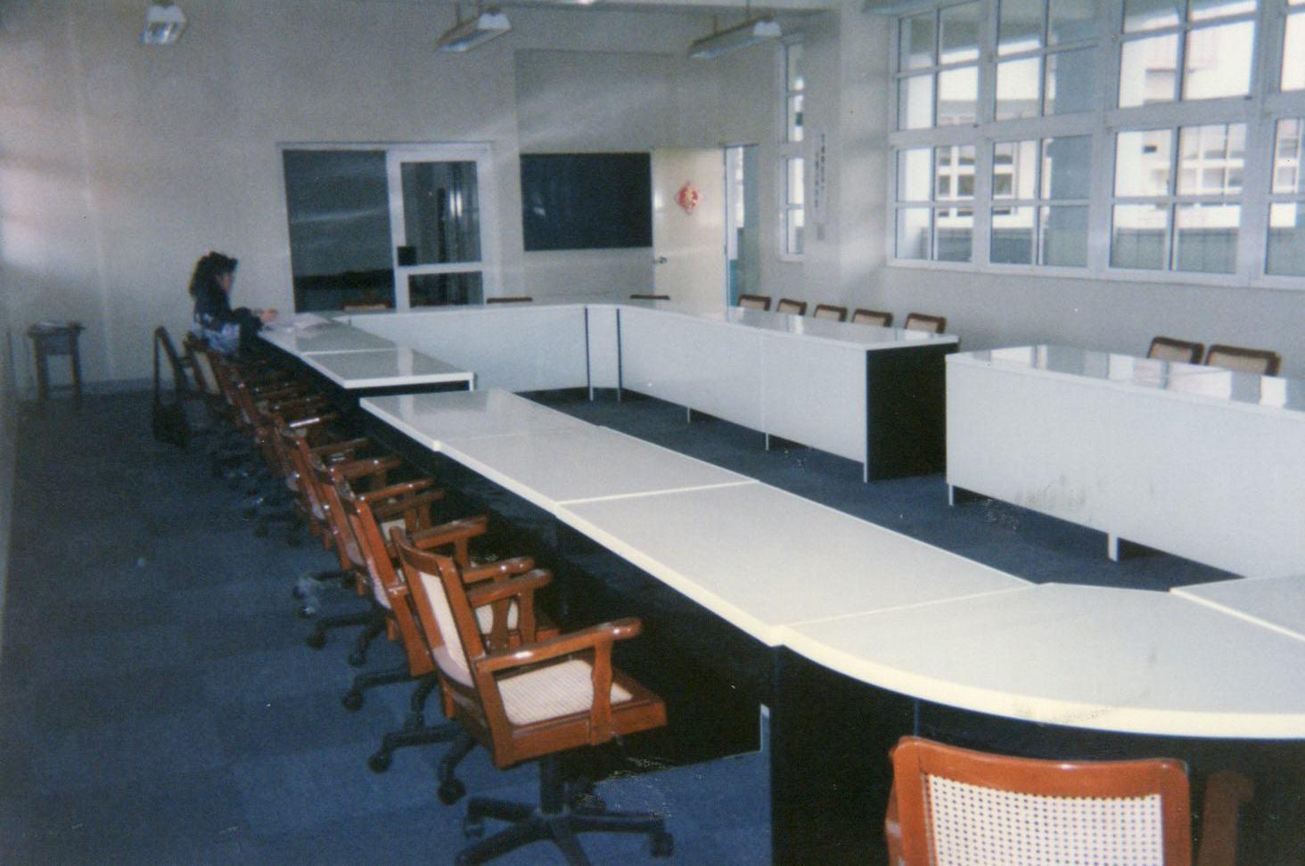 21.3 組合會議桌(塑鋼)