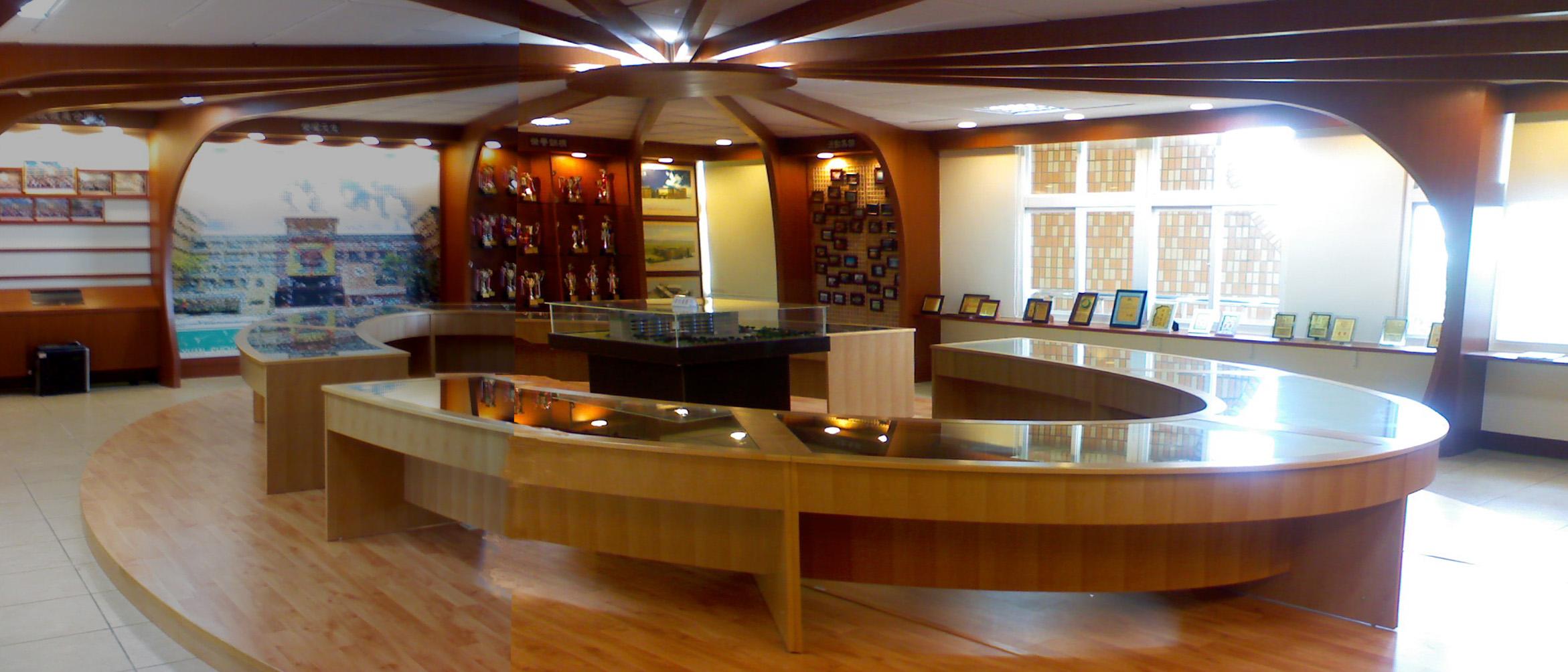 11.3 玻璃展示會議桌