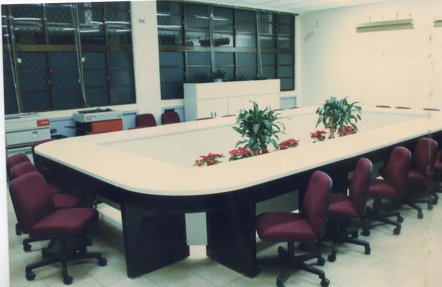 21.2 組合會議桌(塑鋼)