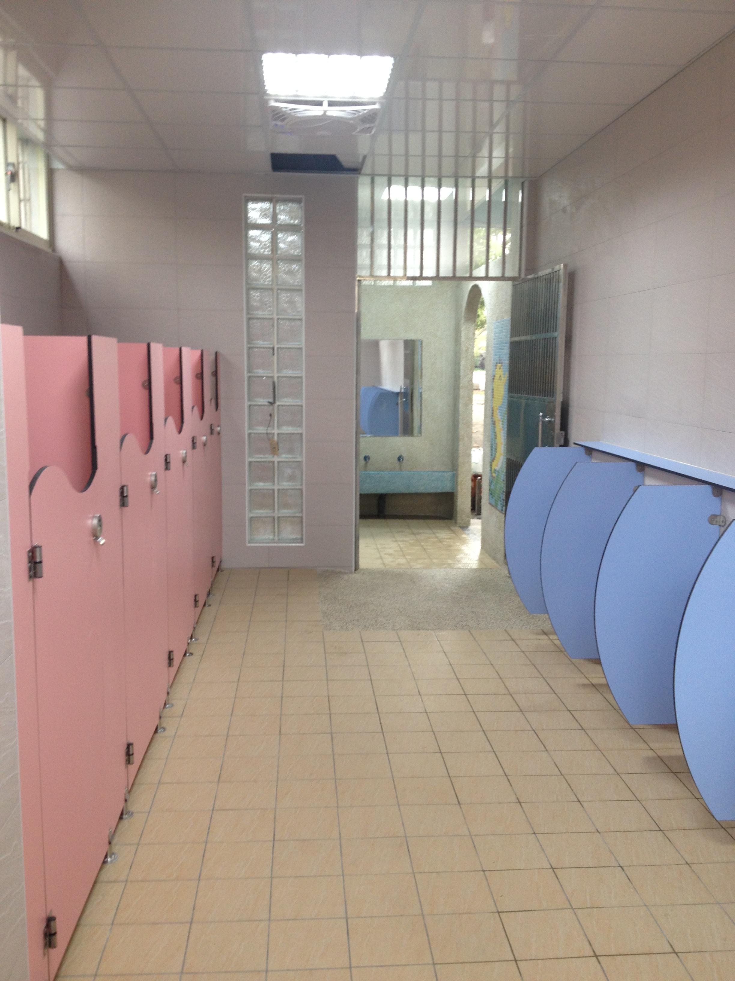 1.3 幼兒 男女生 隔間導擺