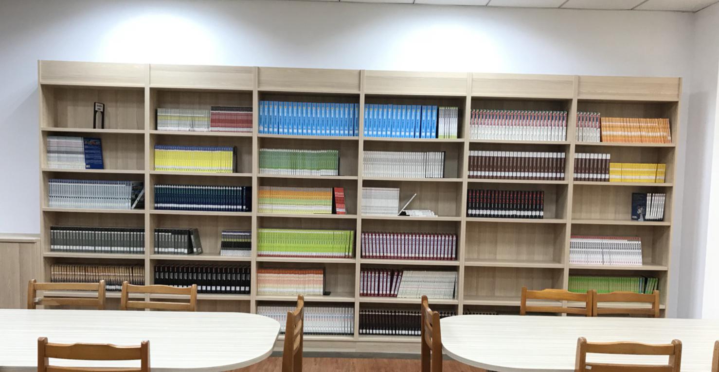 9.4 木書櫃