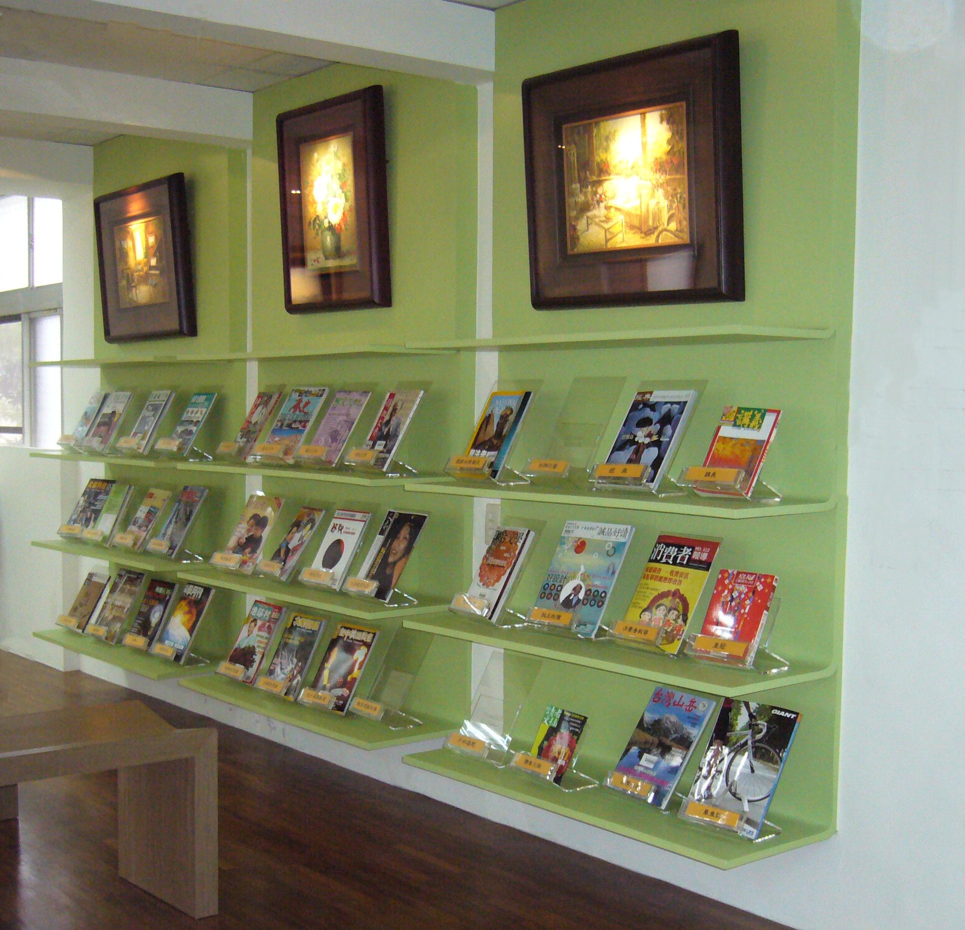 15.2 新書展示櫃(屏工)