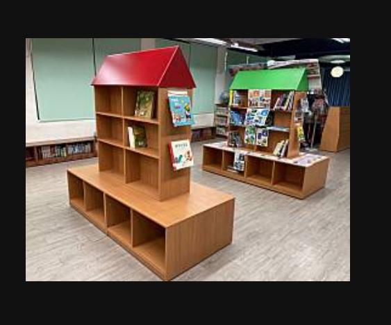 17.1 新書展示櫃 五股