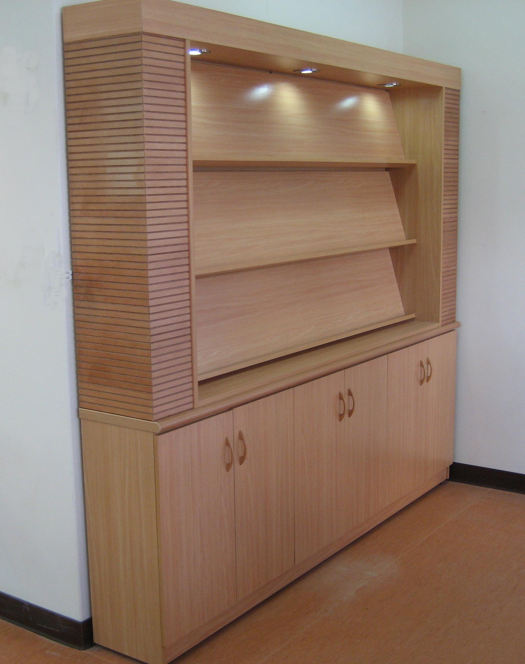 15.3 新書展示櫃(暖西)